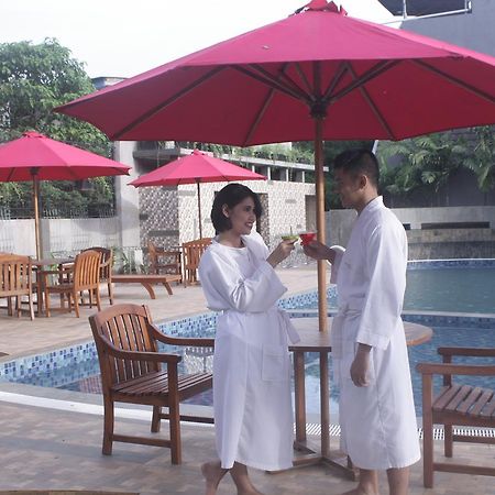 Metland Hotel Bekasi Exterior foto