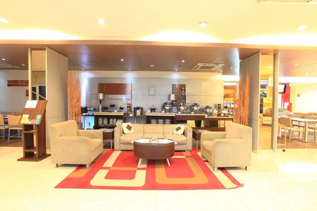 Metland Hotel Bekasi Exterior foto